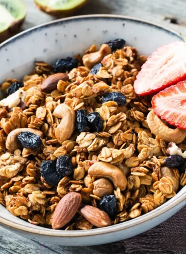 bowl of gluten free granola